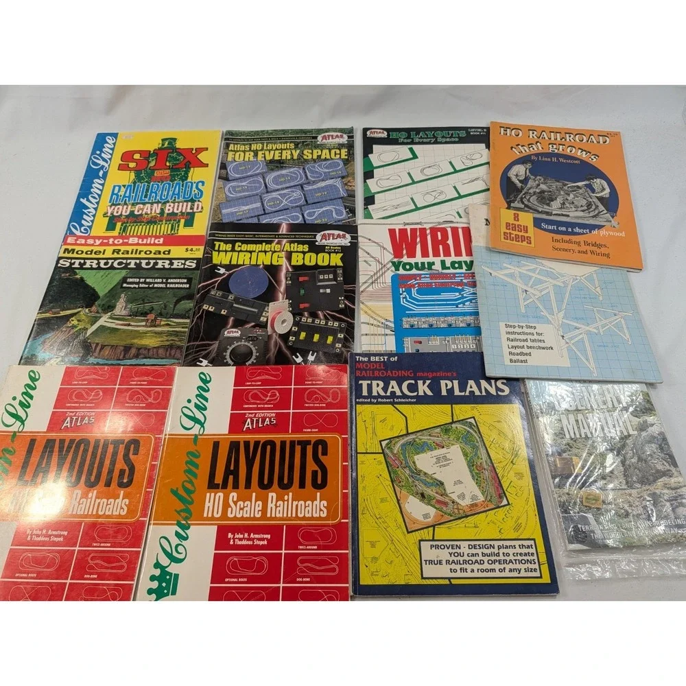 AMERICAN FLYER,LIONEL ATLAS AND MORE‎ PAPERBACK TRAIN BOOKS 12 Total